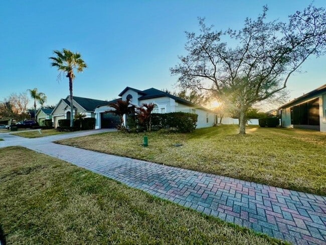 Building Photo - Amazing 4x2 in Lake Nona!! Gated Nona Crest! All tile flooring!! 2 car garage!