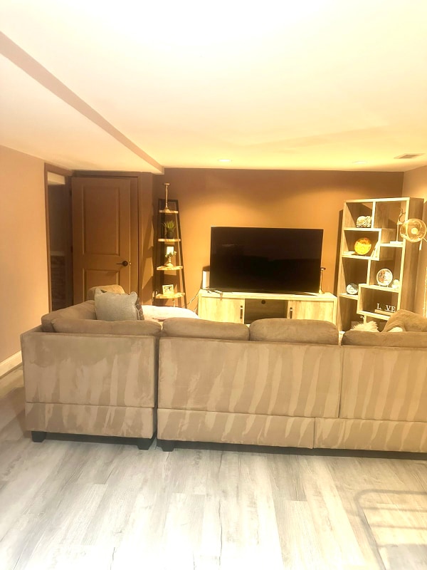 Building Photo - 9817 Inglemere Dr