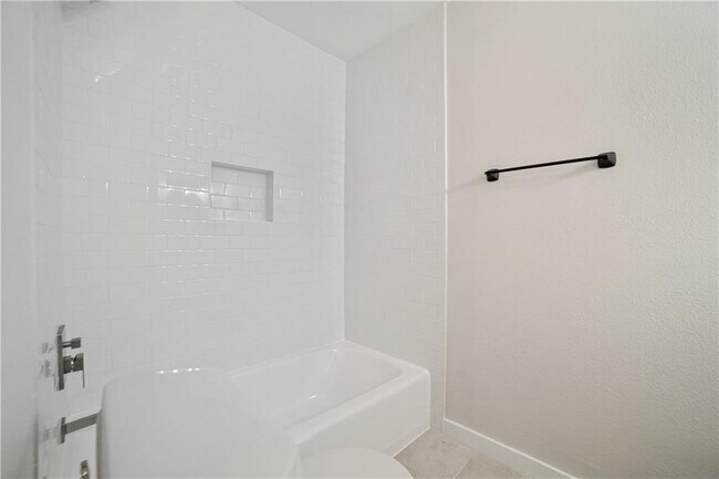 Building Photo - 2600 Penny Ln
