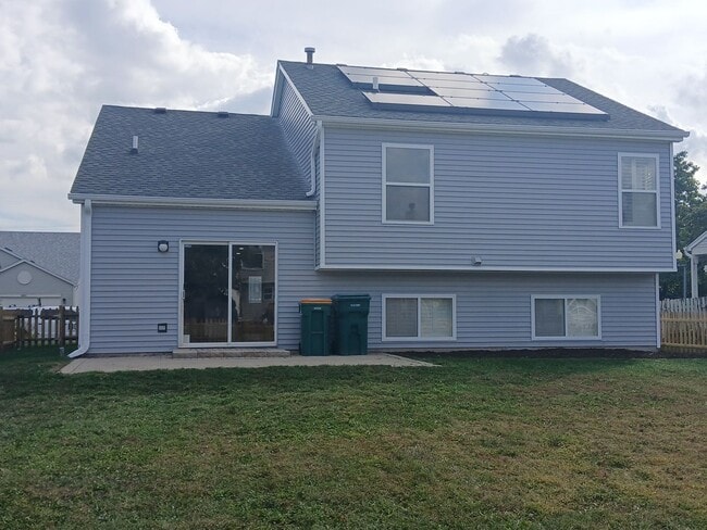 Building Photo - 2076 Longwood Ct