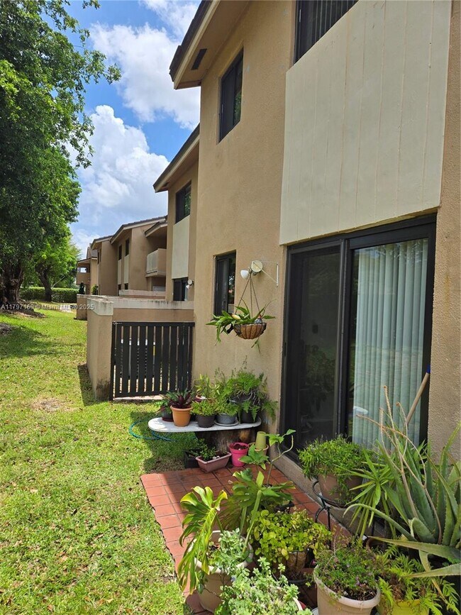 Primary Photo - 15421 SW 80th St