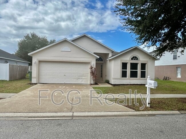 Building Photo - 5819 Windridge Dr