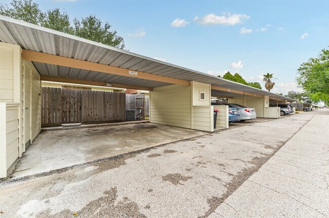 Building Photo - 14111 Misty Meadow Ln