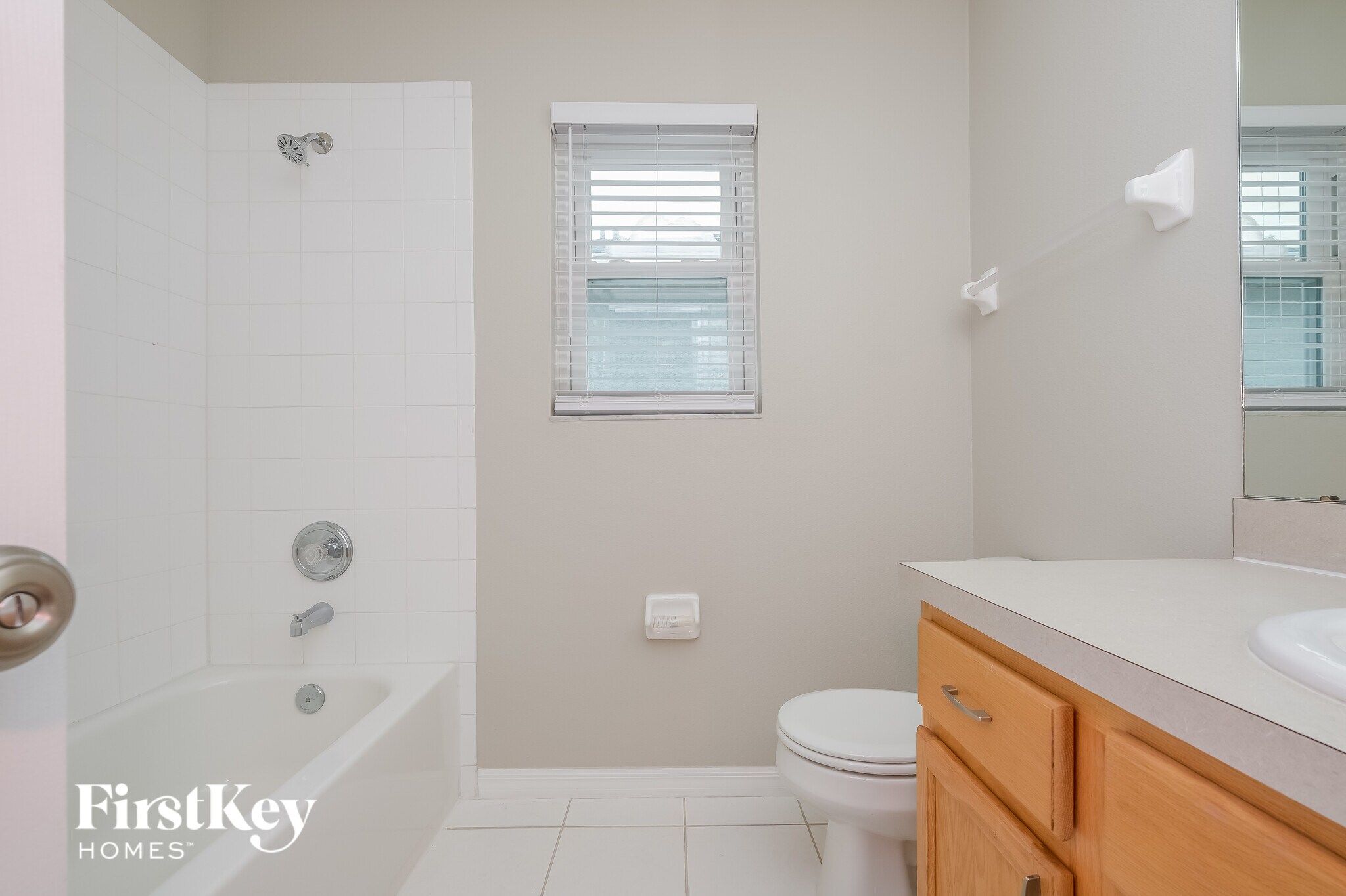 Building Photo - 11108 Creek Haven Dr