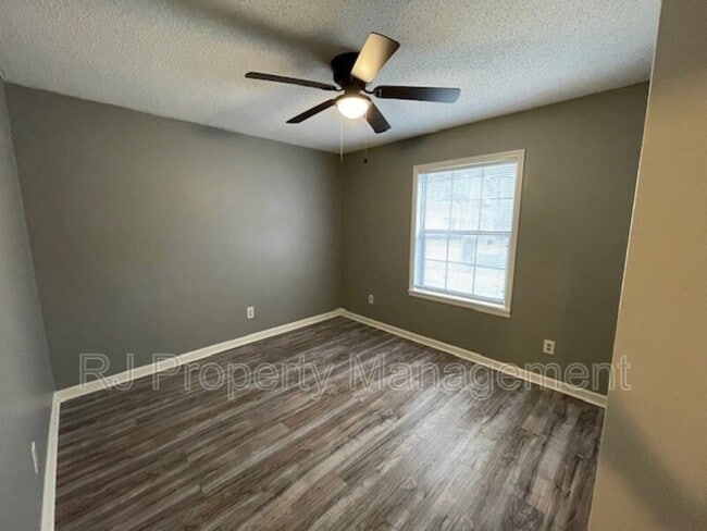 Building Photo - 6989 Amberly Way Dr