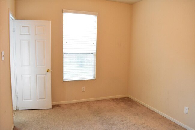 Building Photo - 2911 Creek Arbor Cir
