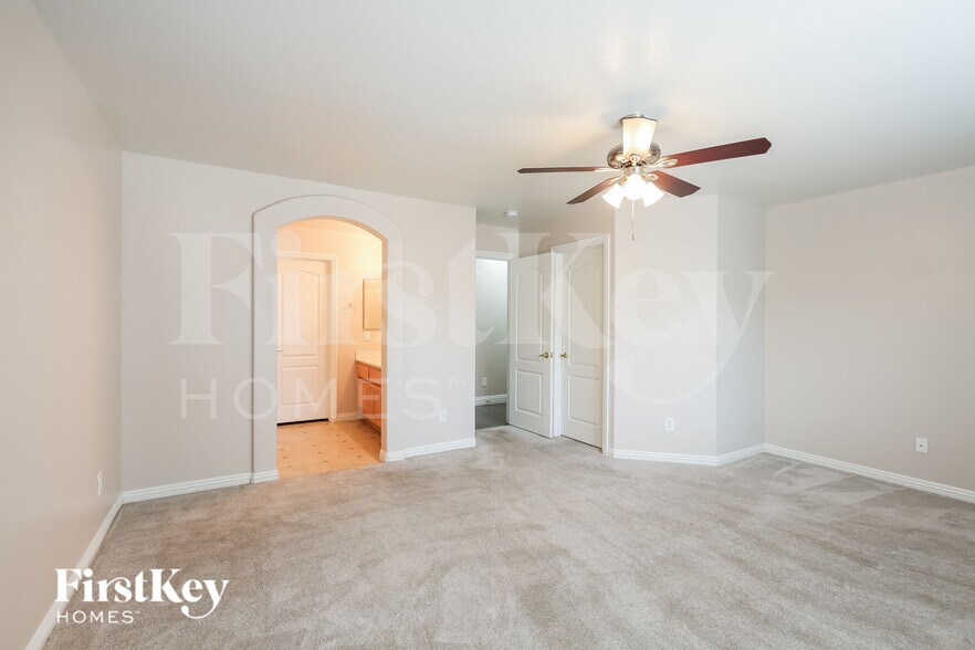 Building Photo - 705 Picasso Picture Ct