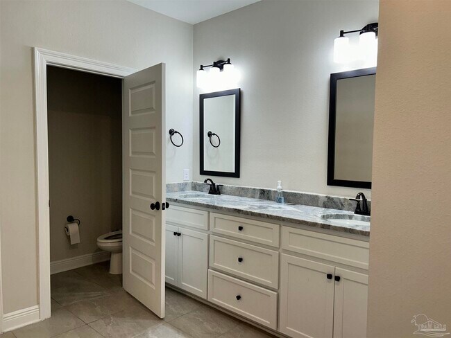 Building Photo - 4084 Blue Hillside Ln