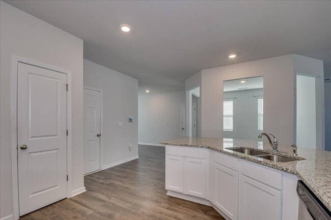 Building Photo - 1412 Deer Hollow Run
