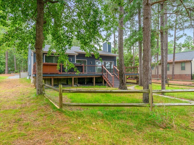 Building Photo - Waterfront Home in Carolina Lakes!