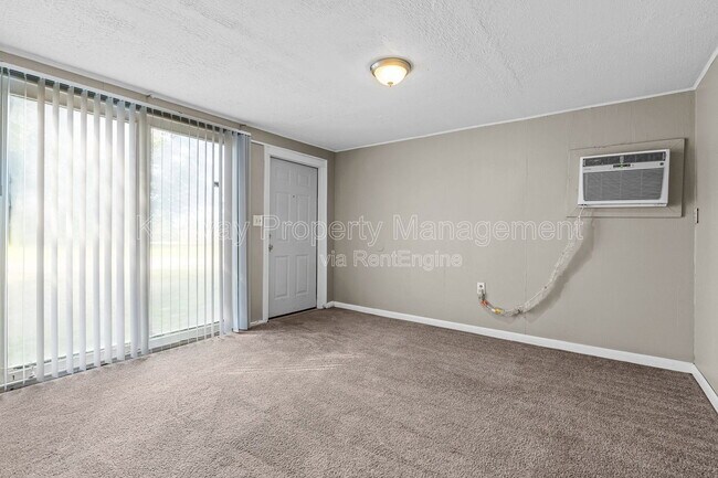 Building Photo - 116 Argyle Ave