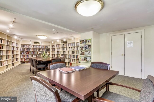 Building Photo - 5225 Pooks Hill Rd