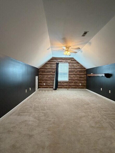 Bonus Room - 101 Palisades Way