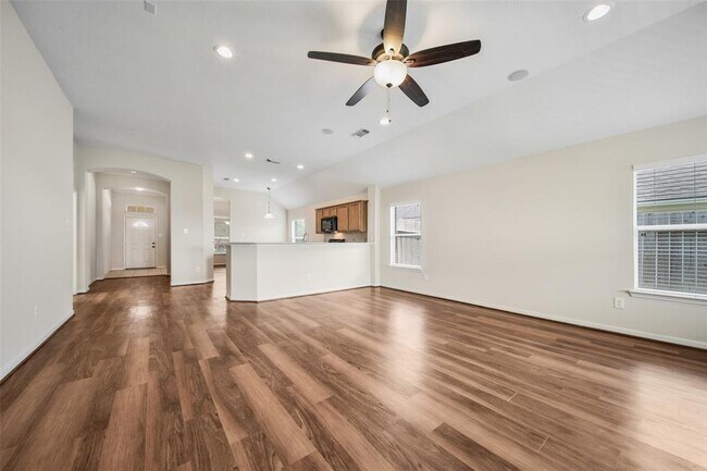 Building Photo - 7427 Rustic Chase Dr