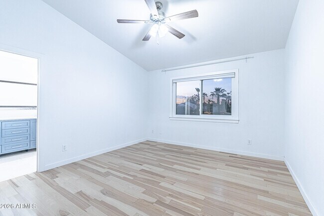 Building Photo - 5625 E Tierra Buena Ln