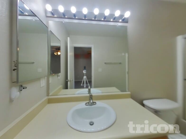 Building Photo - 9970 Brightridge Dr