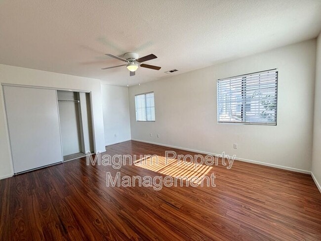 Building Photo - 23664 Groveland Pl