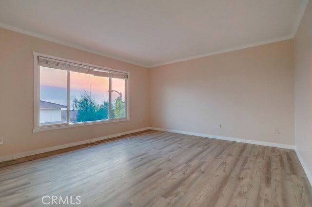 Building Photo - 3554 Seaglen Dr