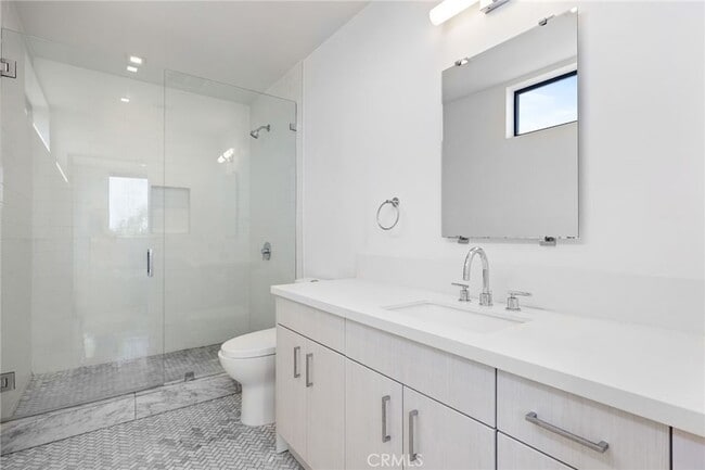 Building Photo - 2432 Penmar Ave