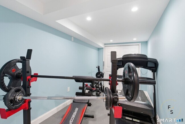 Building Photo - 508 Highland St