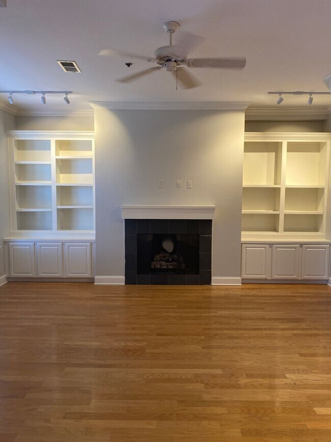 Building Photo - 510 City House Ct