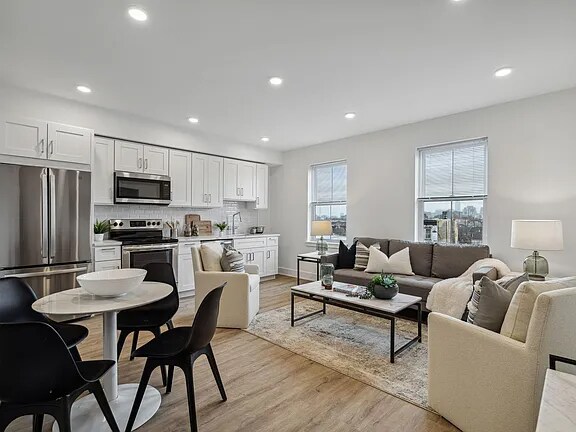 Building Photo - 1201 W Girard Ave