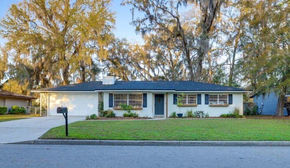 Primary Photo - 2410 NW 54th Ter