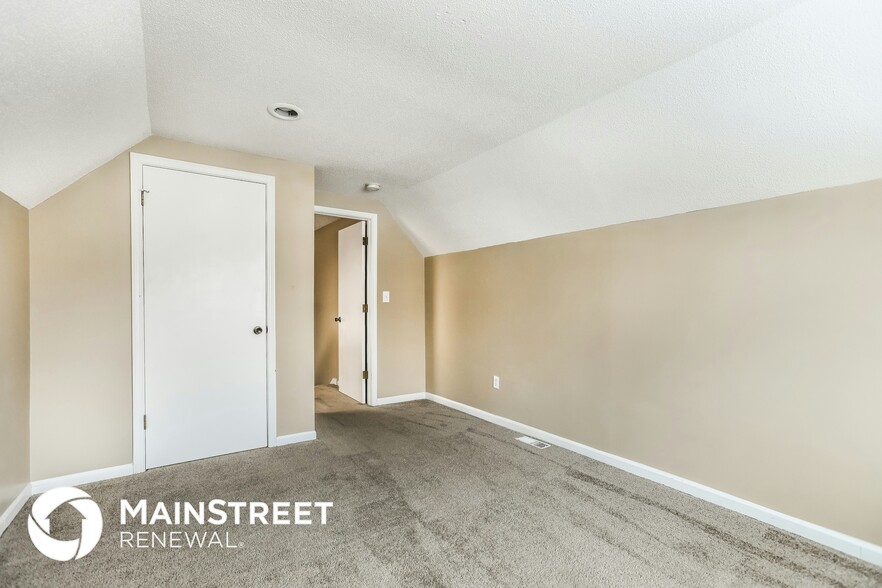 Building Photo - 14916 W 65th St