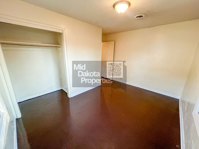 Building Photo - 604 N Wisconsin-2 Bedroom House