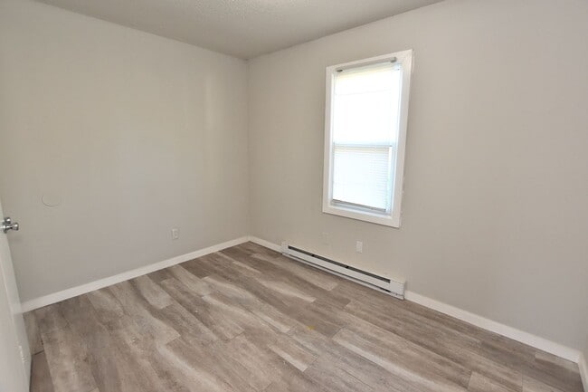 Building Photo - 1607 Charter Dr