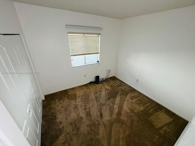 Building Photo - 16244 SW 95th St