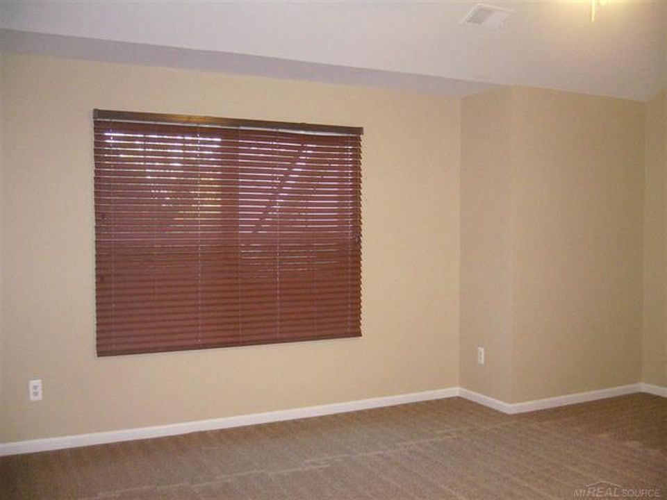 Master Bedroom - 55439 Ambassador Ct