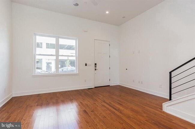 Building Photo - 146 W Wildey St