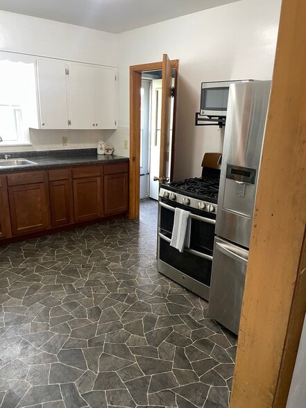 Building Photo - 1243 E Dover Ct