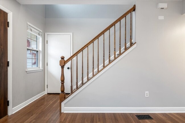 Building Photo - 1720 William Dr