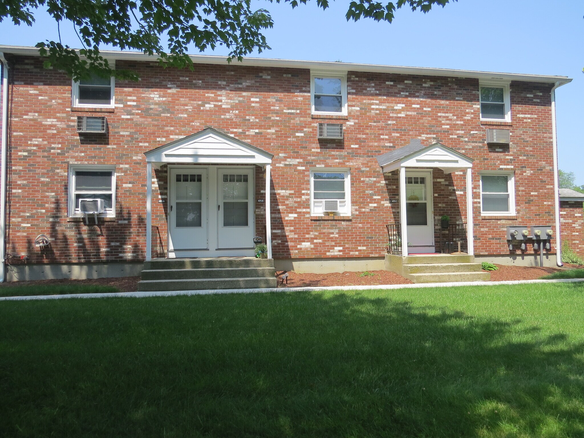 Building Photo - 469 Corey St