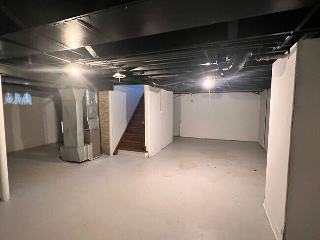 Building Photo - 4051 N 45th St