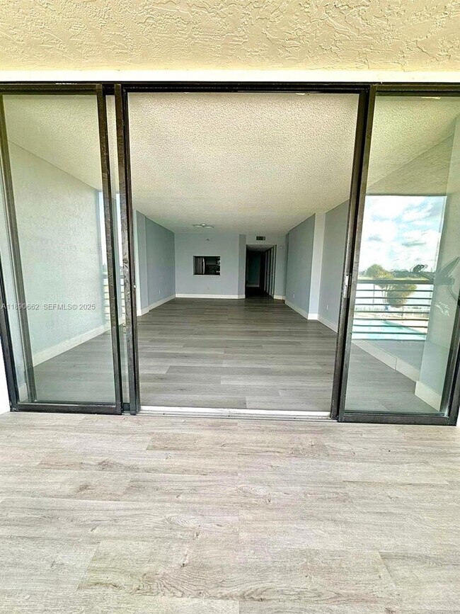 Building Photo - 20840 San Simeon Way