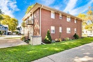 Building Photo - 1201 E Mifflin St