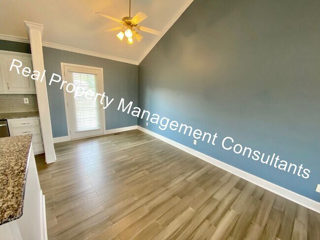 Building Photo - 3 Bedroom in Lees Summit School District