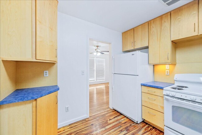 Building Photo - 202 Juniper Dr
