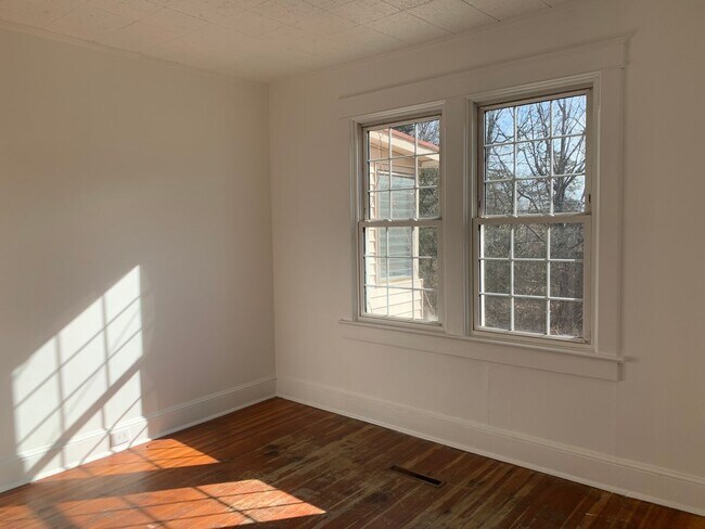 Building Photo - Single Family Home, Located In Appomattox