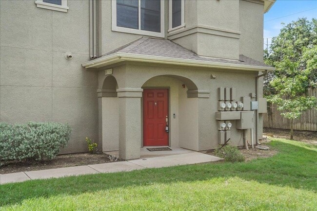 Building Photo - 11203 Ranch to Market Rd 2222