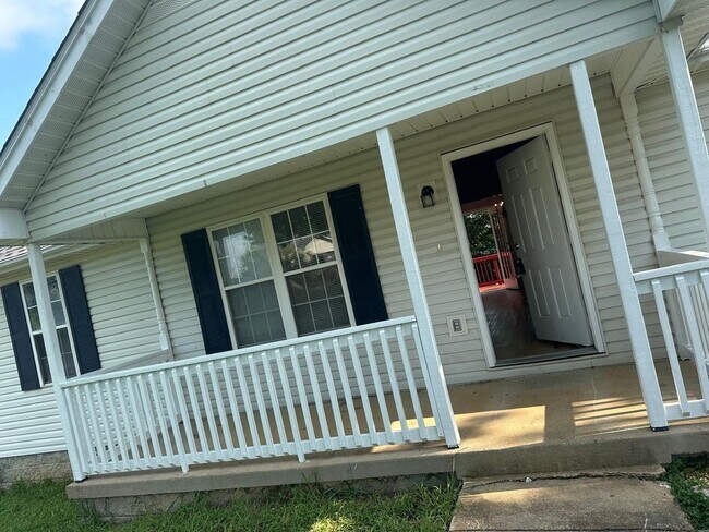 Building Photo - 1118 Pyburns Pl