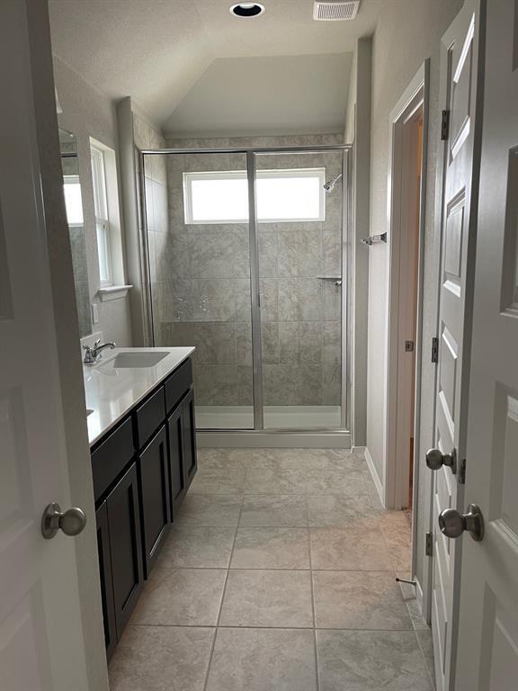 Building Photo - 100 Crescent St