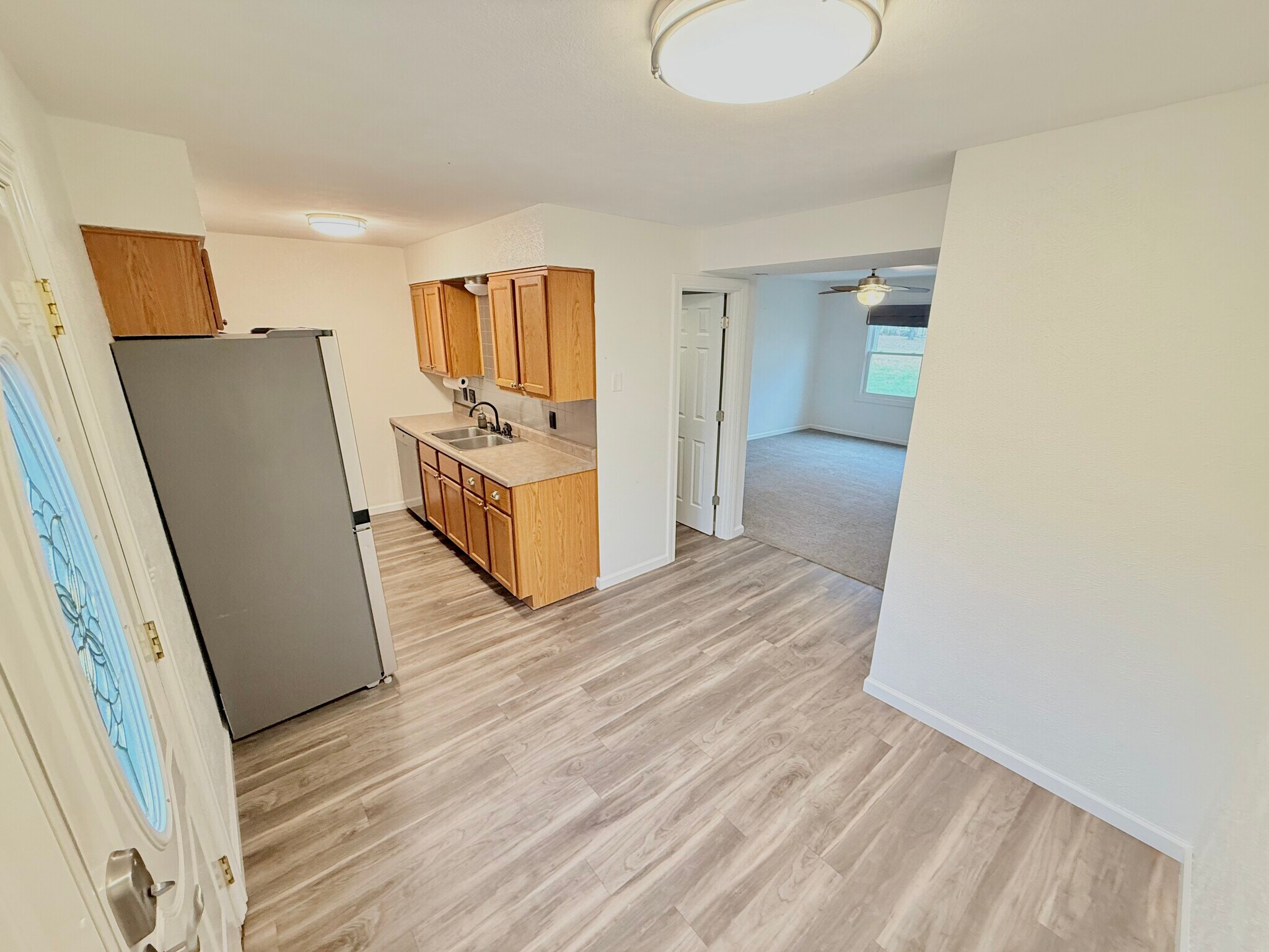 Building Photo - 1936 Canterbury Dr