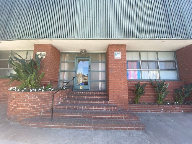 Interior Photo - 245