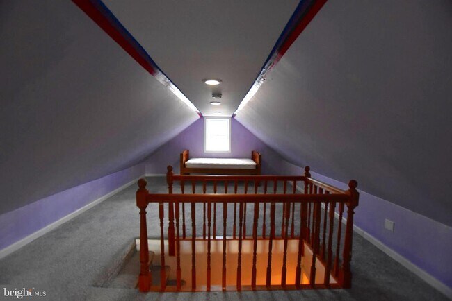 Building Photo - 10118 Cedar Ln