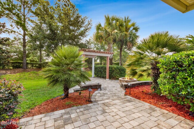 Building Photo - 4619 Pine Lake Dr