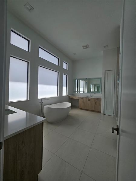 Building Photo - 9421 Tulip Leaf Ct